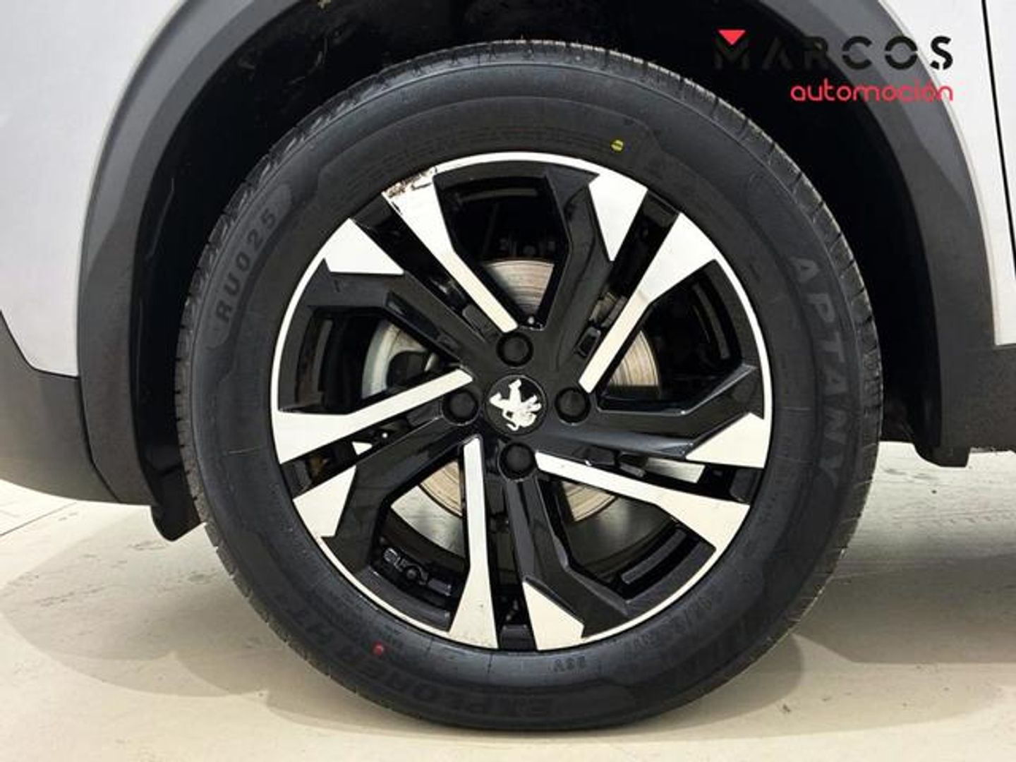 Peugeot 2008 PureTech 130 S&S Allure Pack EAT8 96 kW (130 CV)