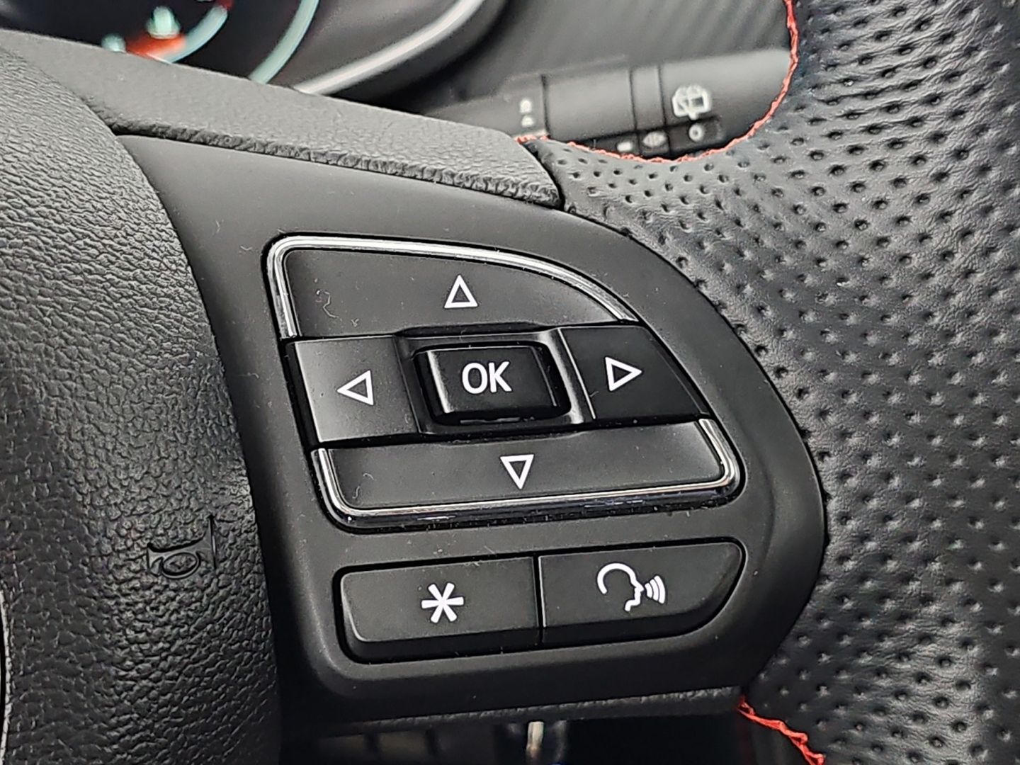 MG ZS 1.5 Luxury 78 kW (106 CV)