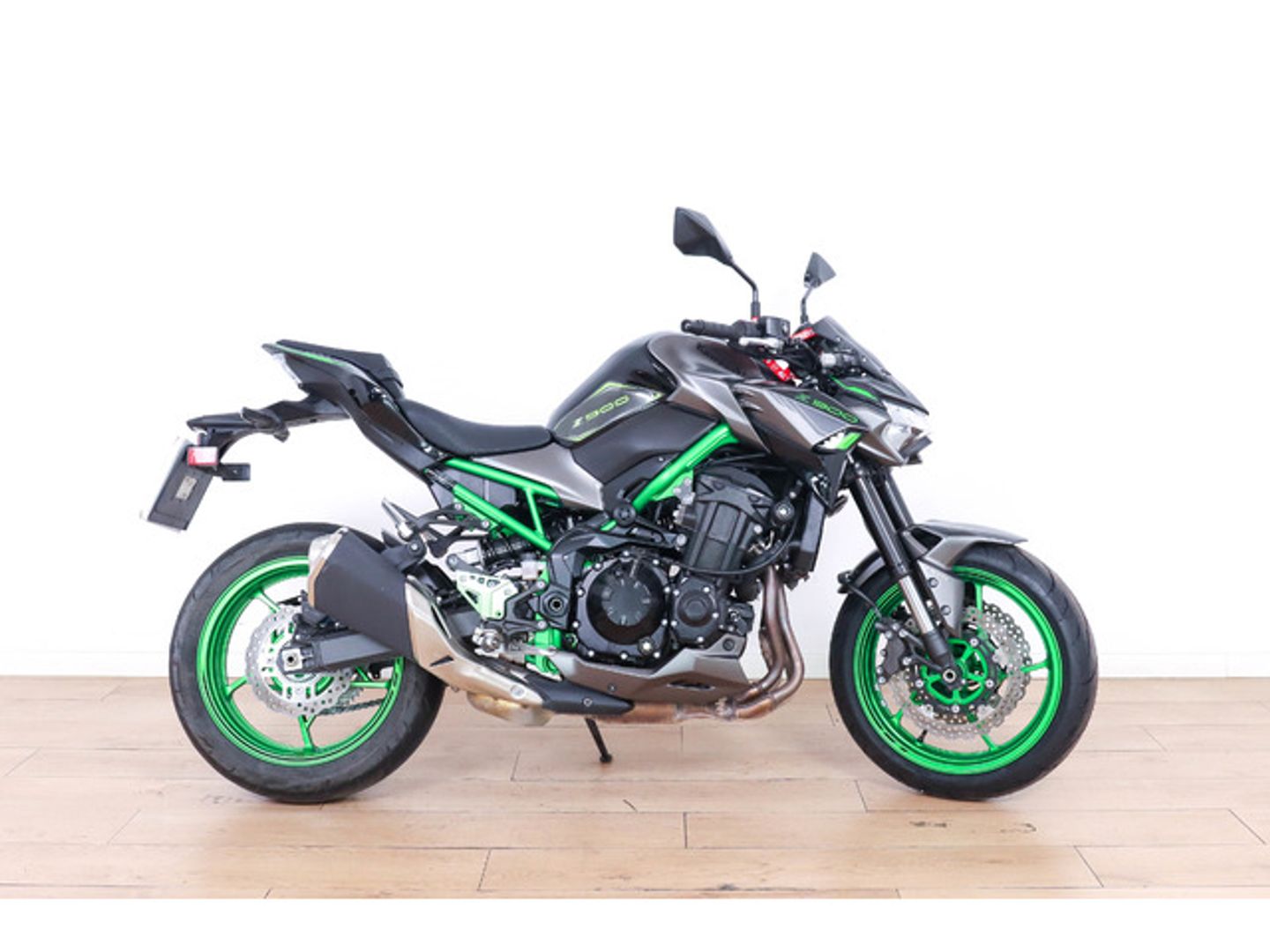 Kawasaki Z900 Negro Motorcycle