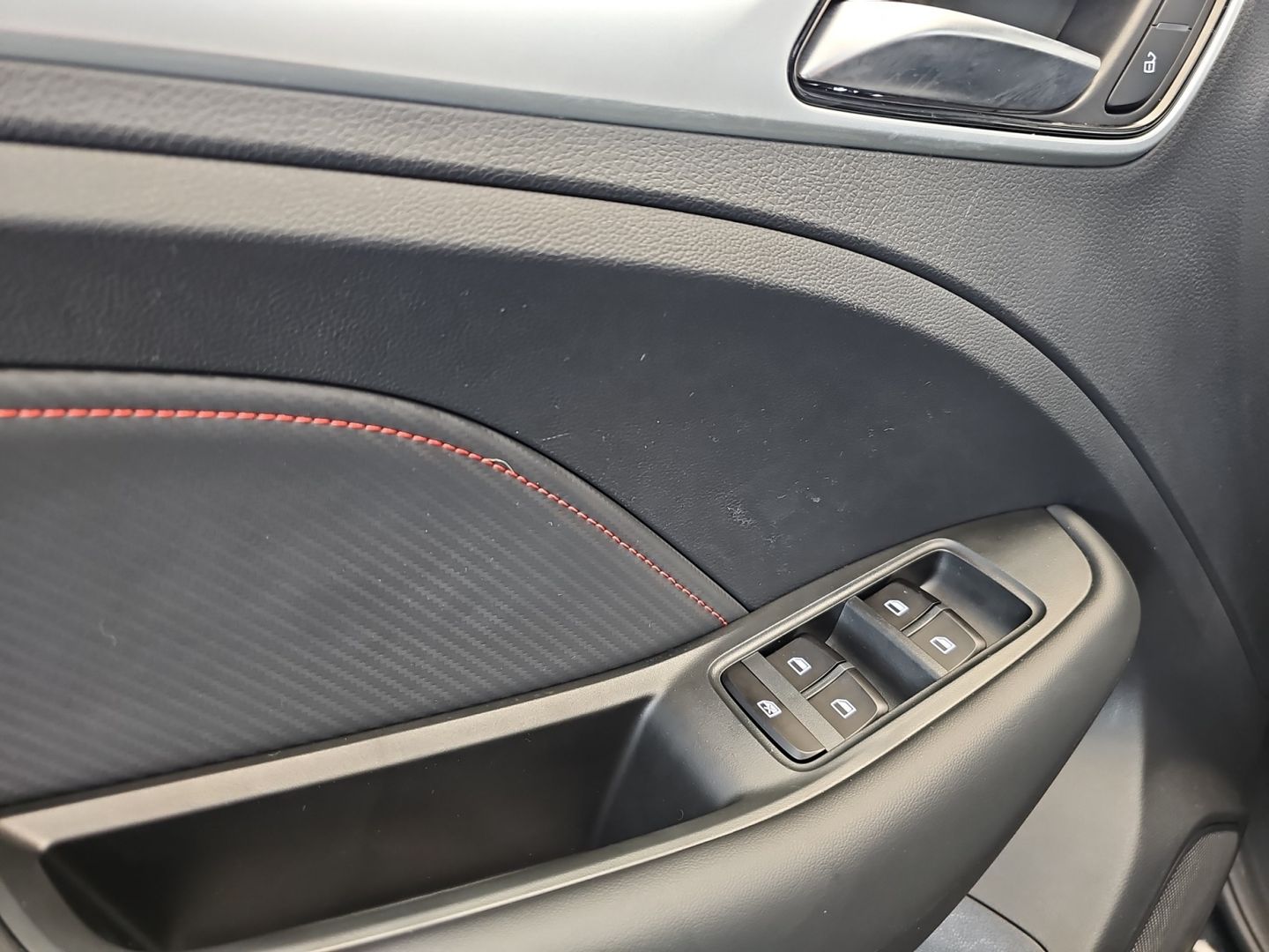 MG ZS 1.5 Luxury 78 kW (106 CV)