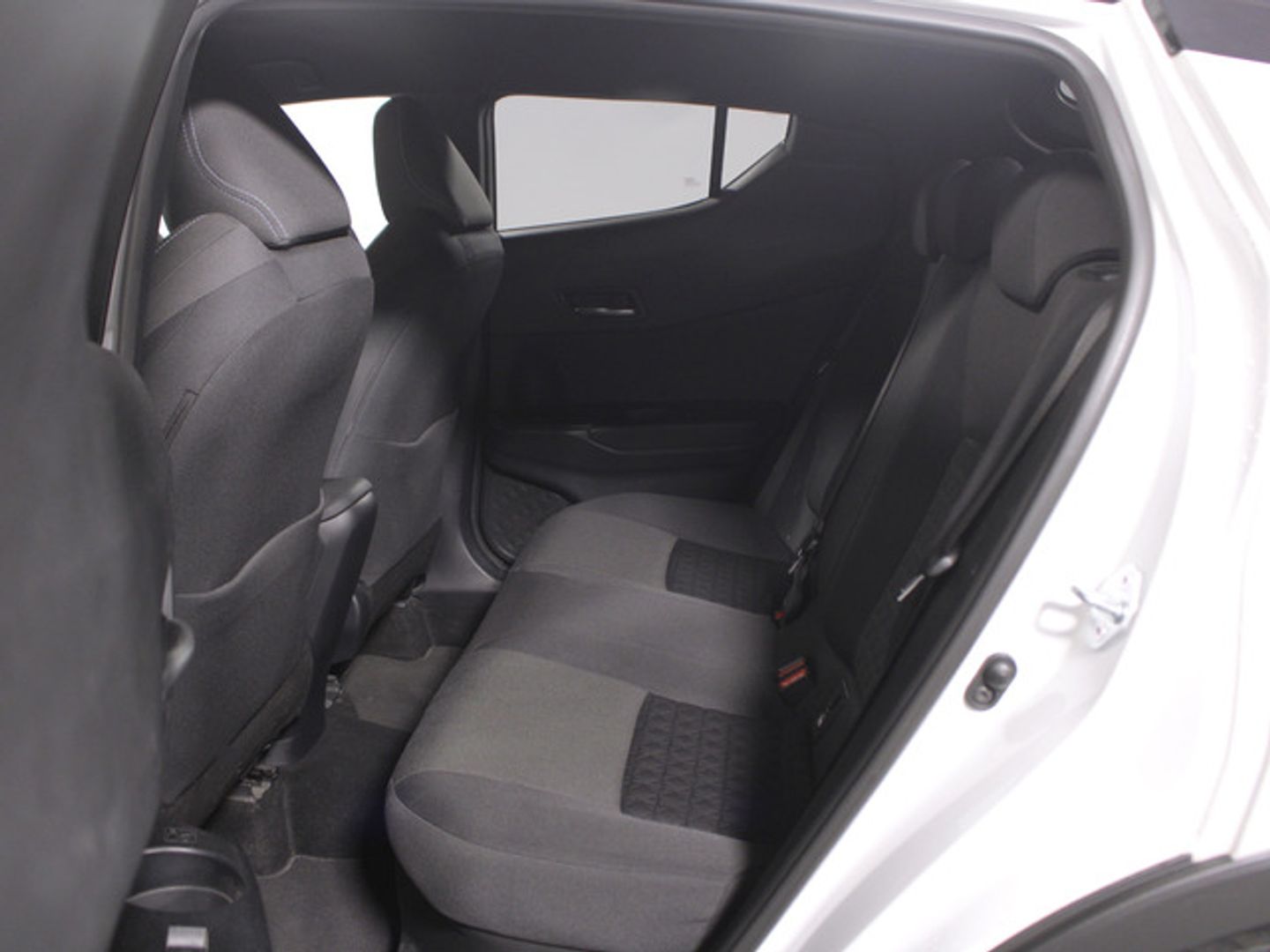Toyota C-HR 1.8 125H Advance 90 kW (122 CV)