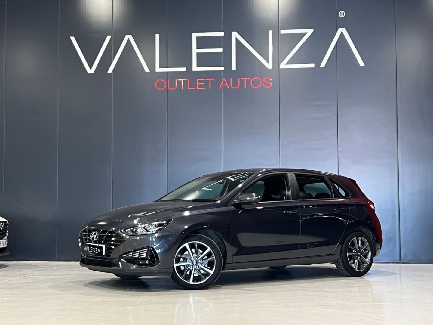 Hyundai i30 1.0 TGDI 48V Klass LRR 88 kW (120 CV) Gris Compact
