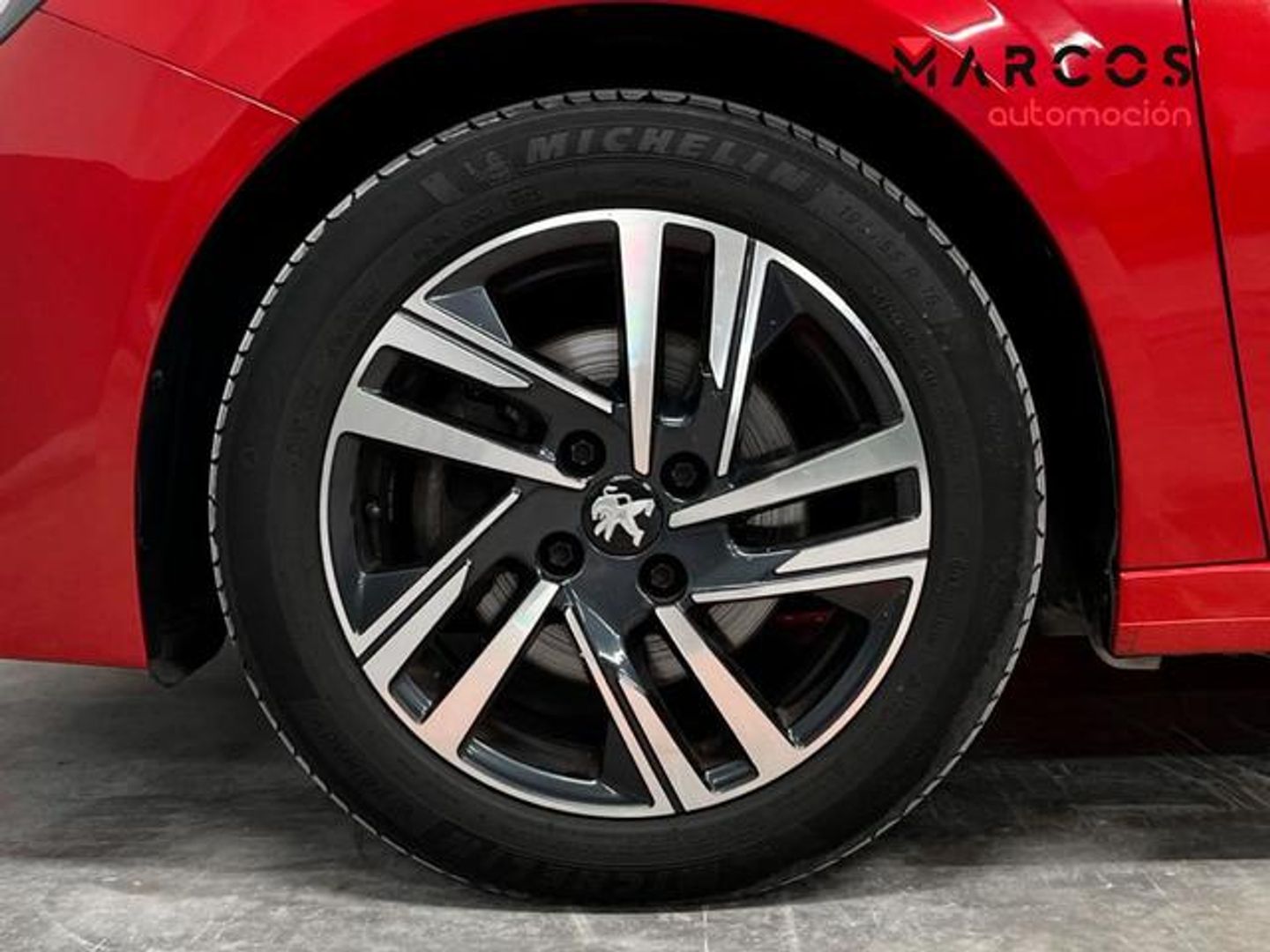 Peugeot 208 PureTech 100 Allure 75 kW (100 CV)