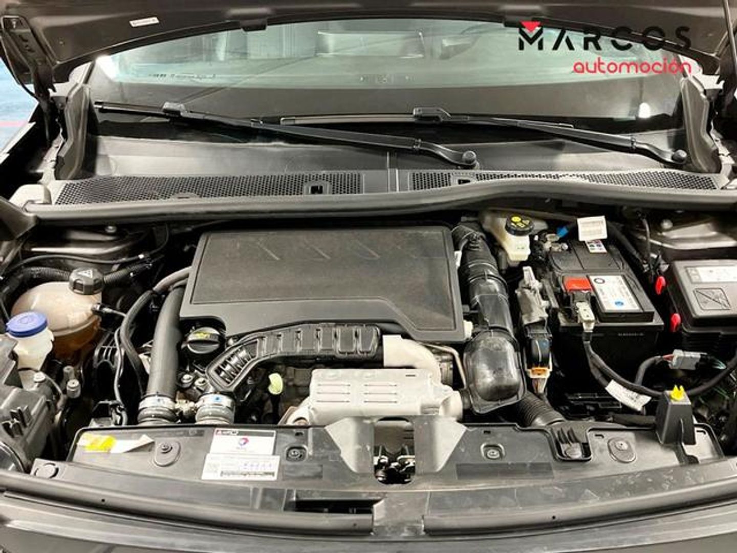 Peugeot 2008 PureTech 130 S&S Allure Pack EAT8 96 kW (130 CV)