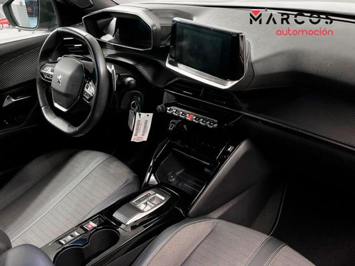 Peugeot 2008 PureTech 130 S&S Allure Pack EAT8 96 kW (130 CV)