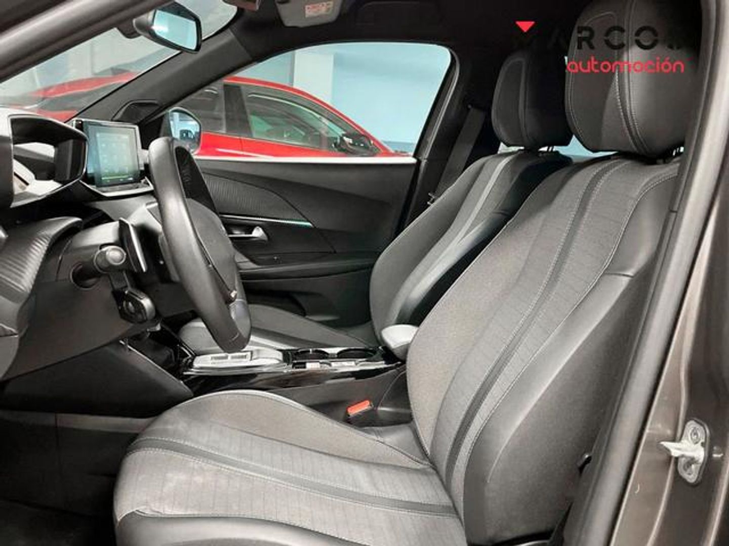Peugeot 2008 PureTech 130 S&S Allure Pack EAT8 96 kW (130 CV)