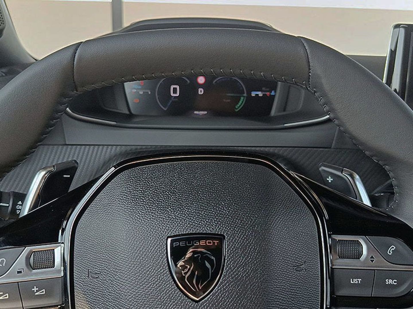 Peugeot 2008 Allure Hybrid eDCS6 107 kW (145 CV)