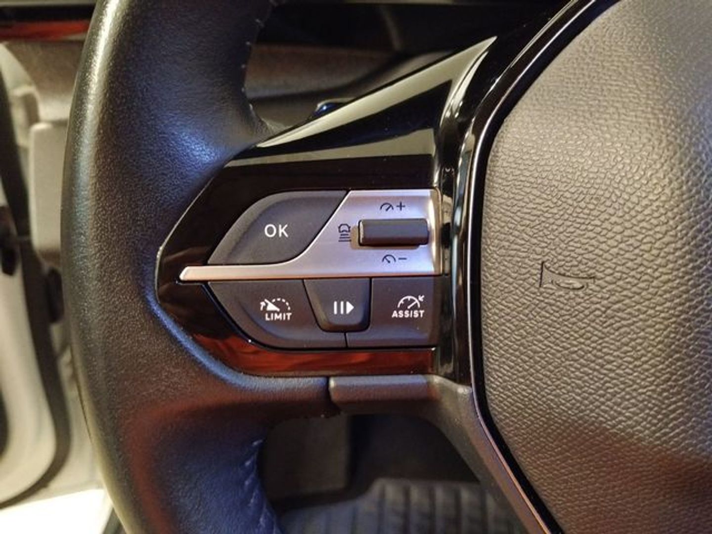 Peugeot 308 PureTech 130 S&S Allure Pack EAT8 96 kW (130 CV)