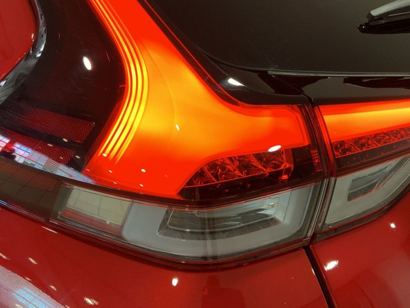 Mitsubishi Eclipse Cross 2.4 PHEV Kaiteki 4WD Auto 138 kW (188 CV)