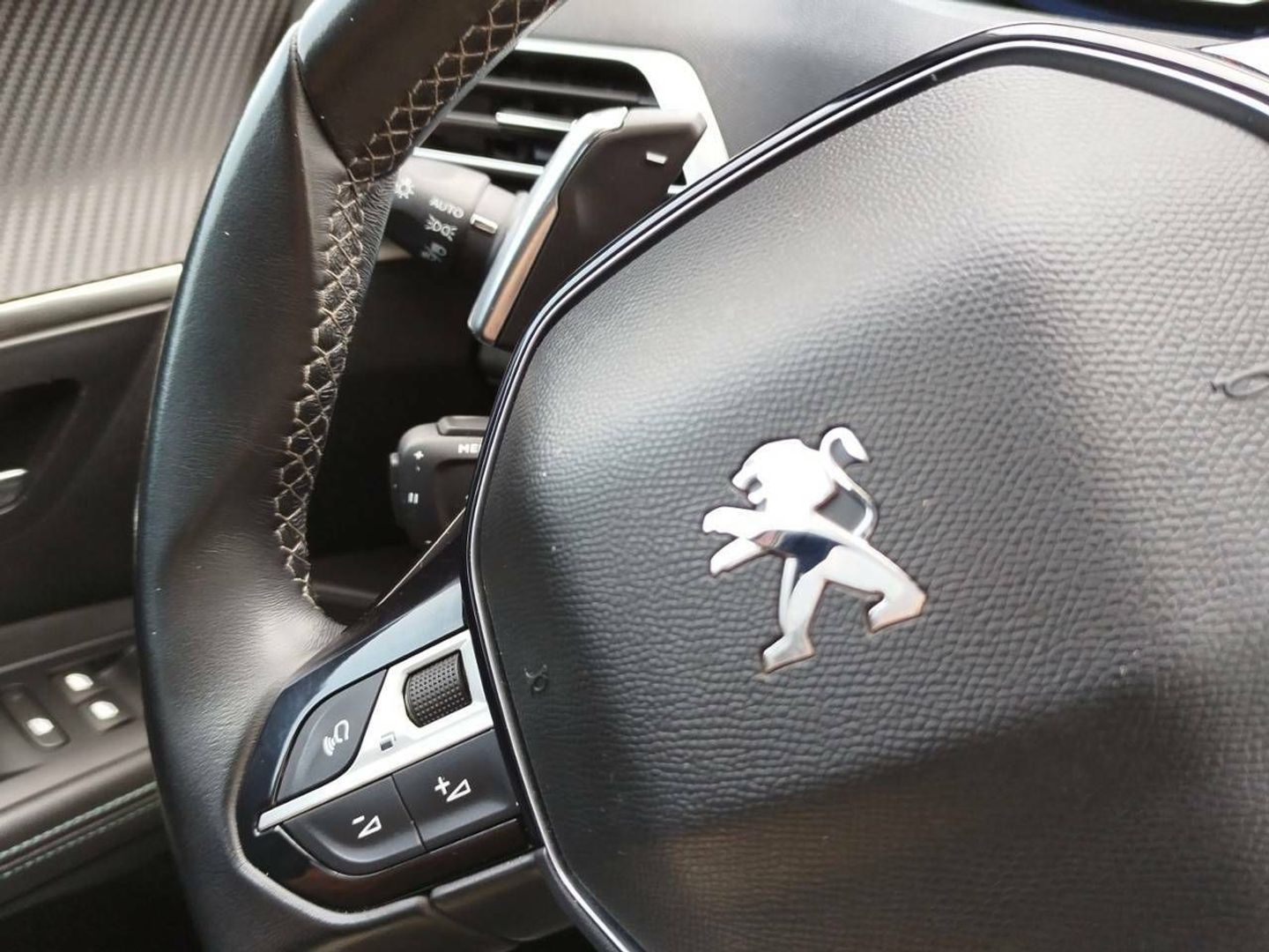Peugeot 5008 BlueHDi 130 S&S Allure EAT8 96 kW (130 CV)