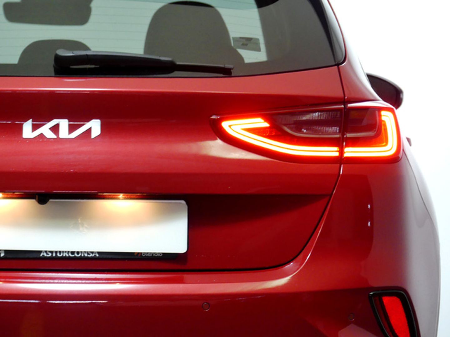 Kia Ceed 1.6 MHEV iMT Tech 100 kW (136 CV)