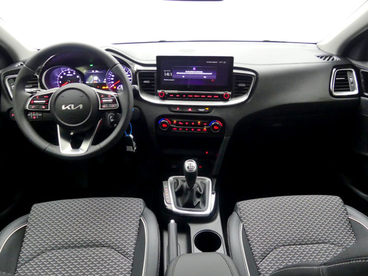 Kia Ceed 1.6 MHEV iMT Tech 100 kW (136 CV)