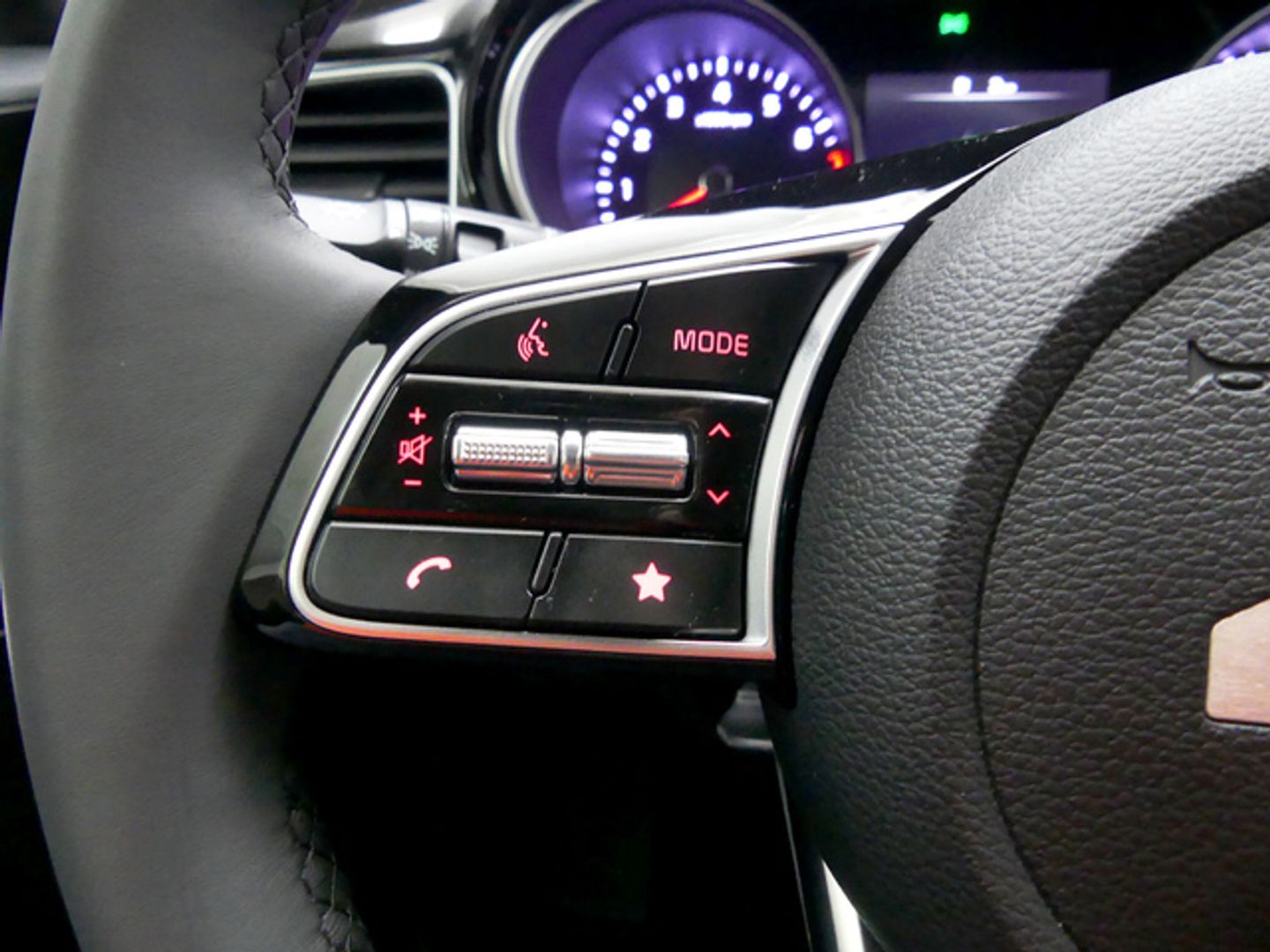 Kia Ceed 1.6 MHEV iMT Tech 100 kW (136 CV)