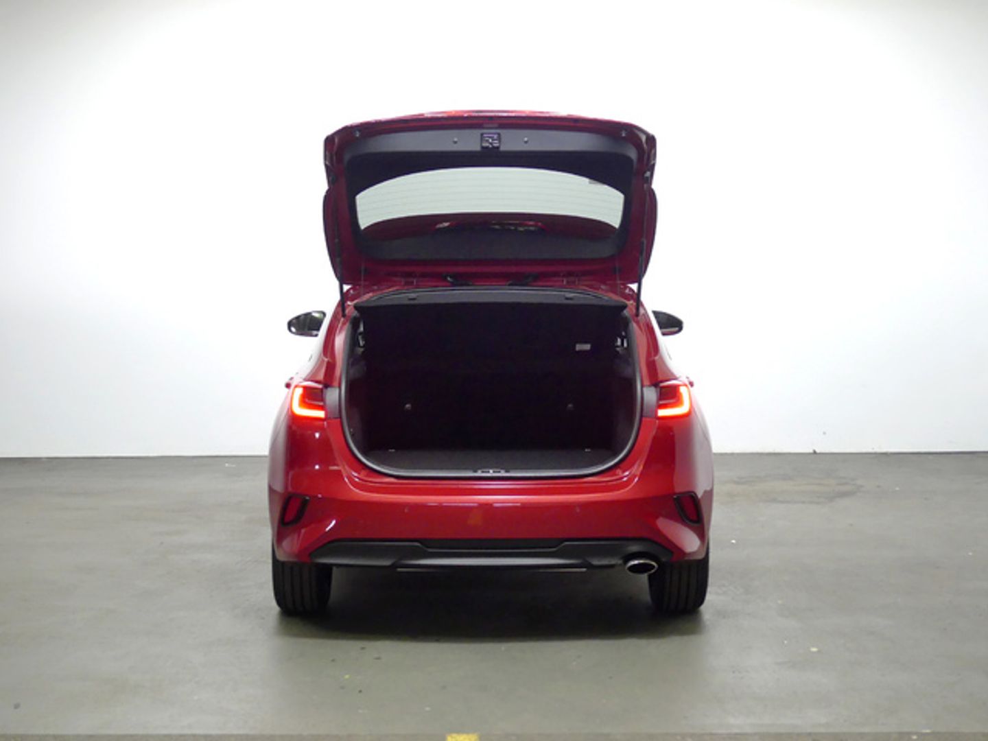 Kia Ceed 1.6 MHEV iMT Tech 100 kW (136 CV)