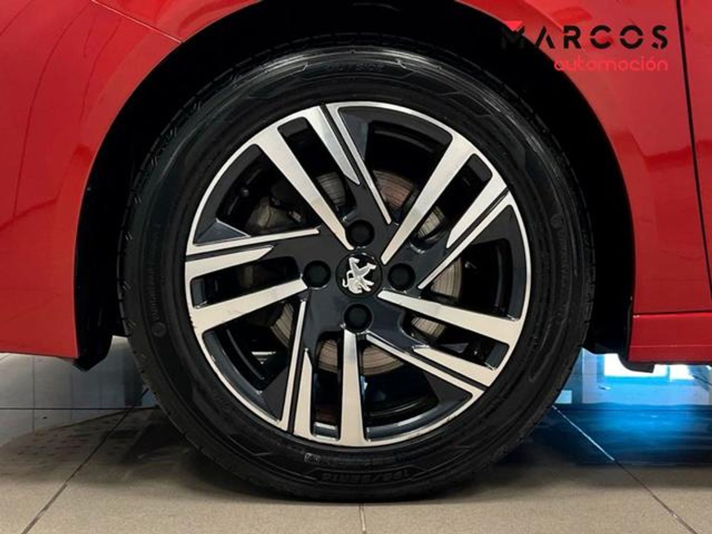 Peugeot 208 PureTech 100 Allure 75 kW (100 CV)