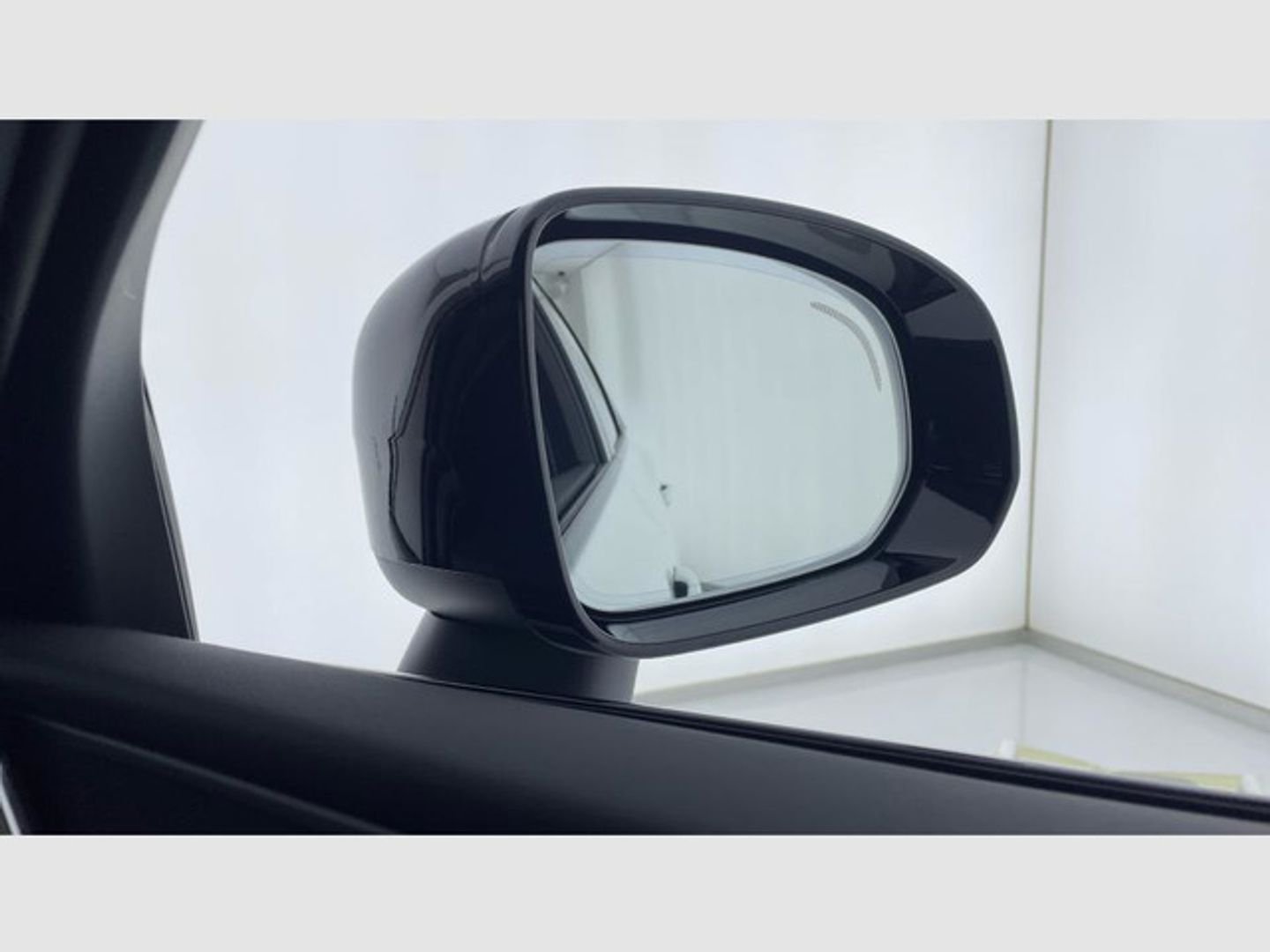 Volvo XC60 B5 G Plus Dark AWD Auto 184 kW (250 CV)