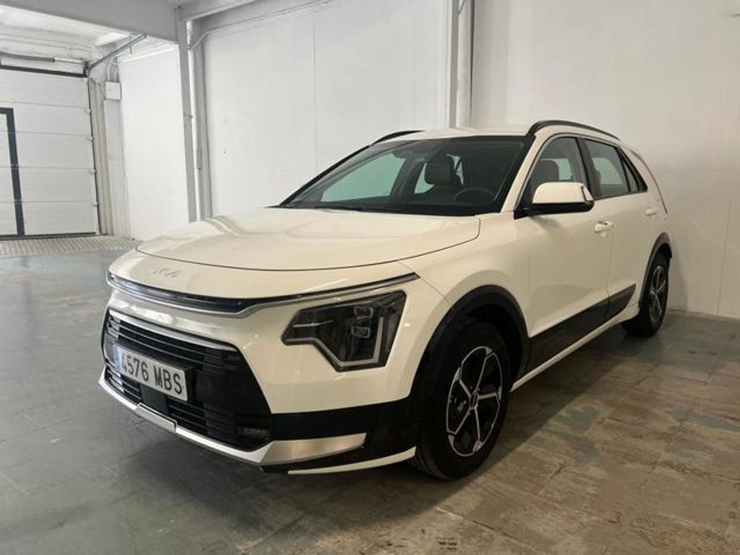 Kia Niro 1.6 GDi HEV Híbrido Drive 104 kW (141 CV) Blanco SUV