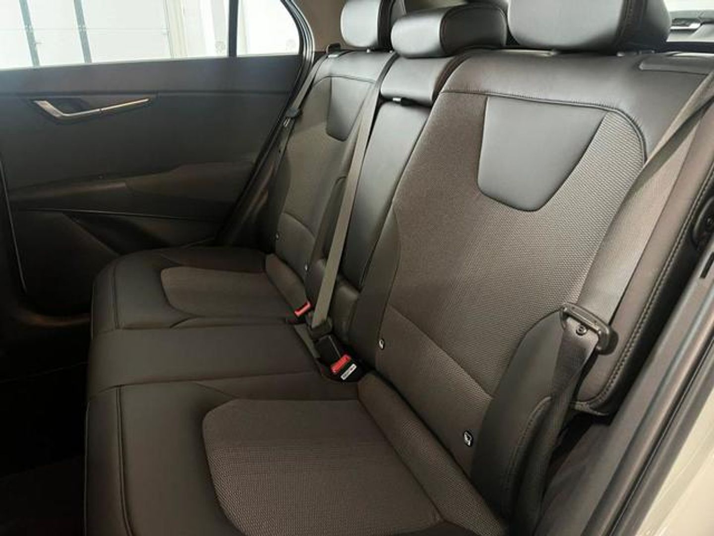 Kia Niro 1.6 GDi HEV Híbrido Drive 104 kW (141 CV)