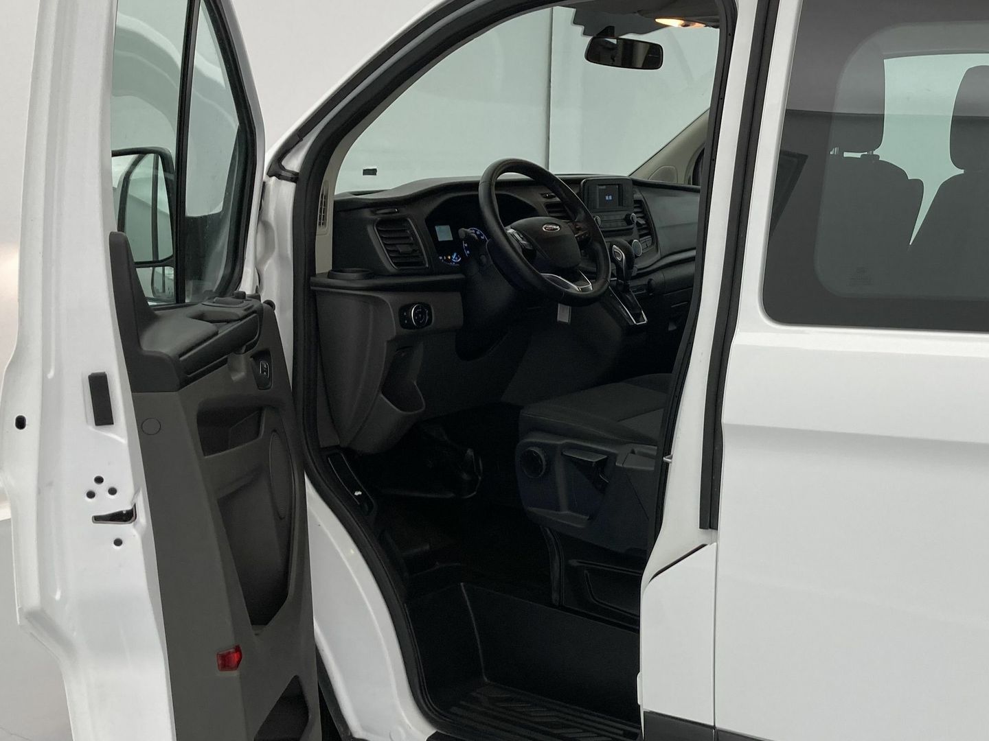 Ford Transit Custom Furgon 2.0 TDCI 320 L1 Trend Auto 96 kW (130 CV)