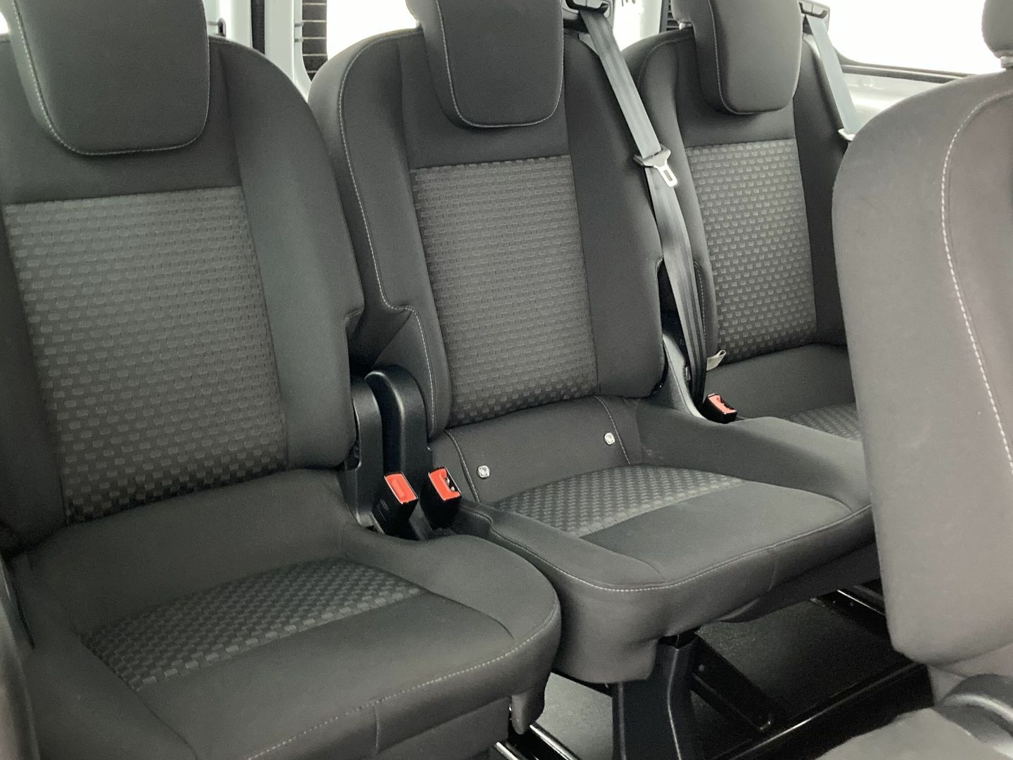 Ford Transit Custom Furgon 2.0 TDCI 320 L1 Trend Auto 96 kW (130 CV)