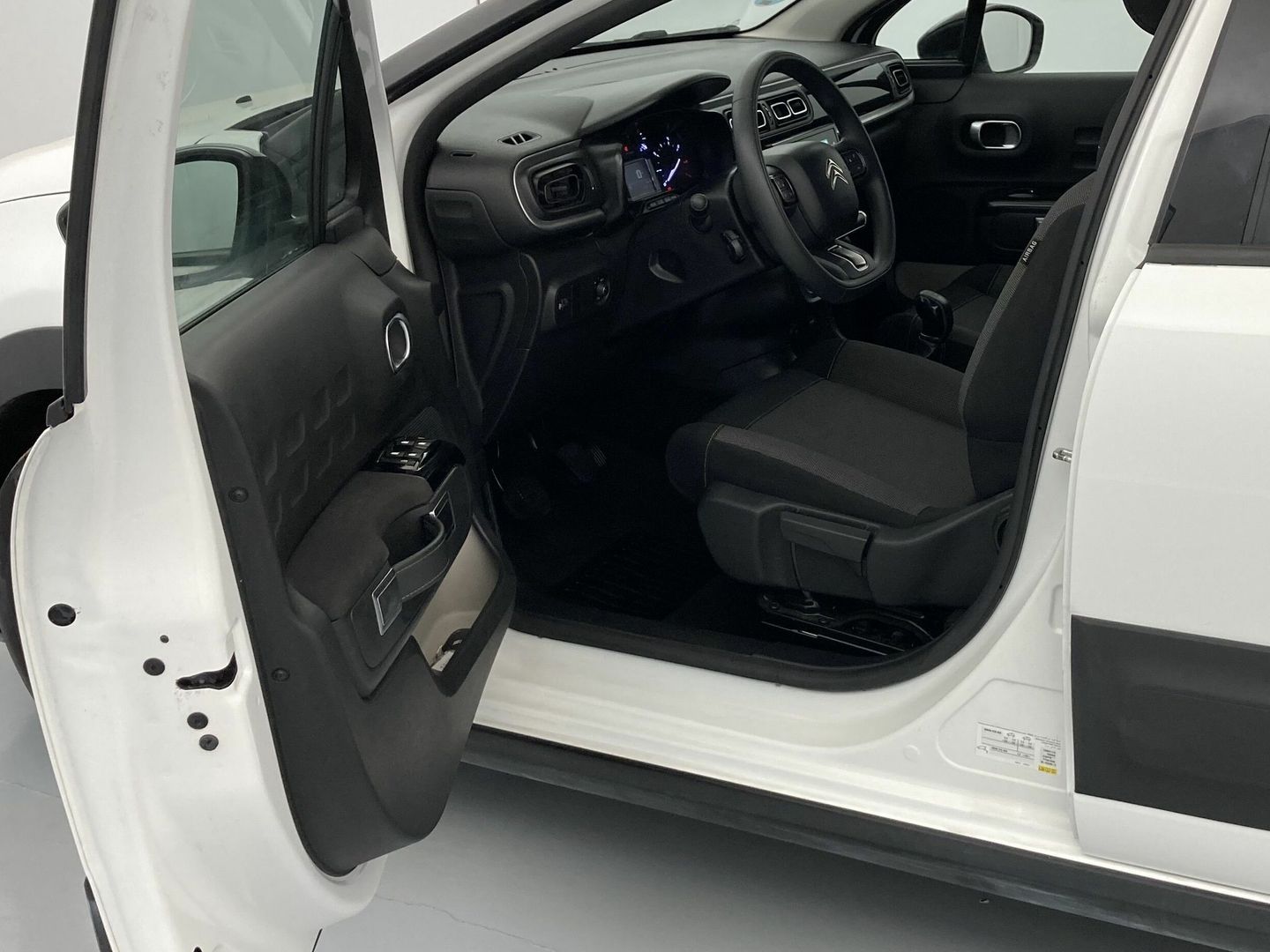 Citroen C3 PureTech 82 Shine 61 kW (83 CV) Blanco Compact