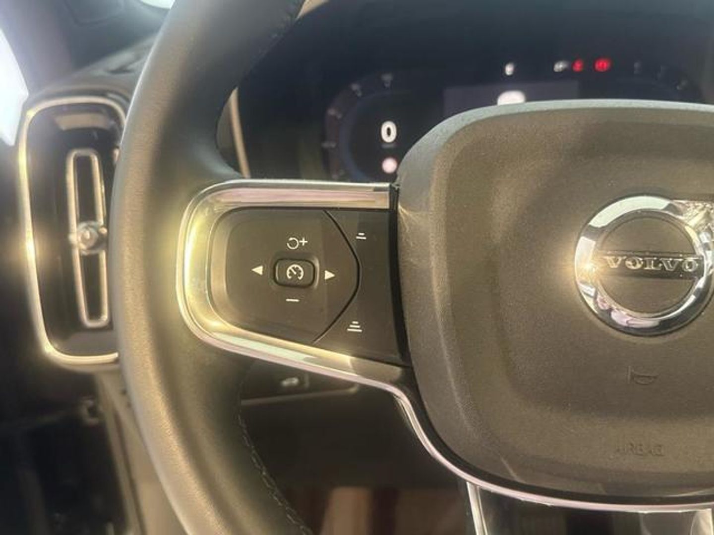 Volvo XC40 B3 G Core Auto 120 kW (163 CV)