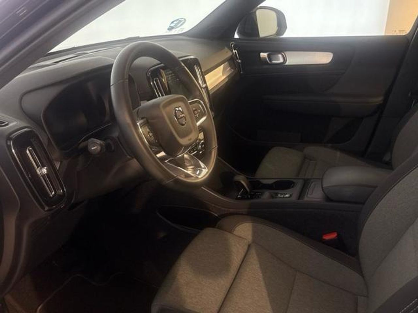 Volvo XC40 B3 G Core Auto 120 kW (163 CV)