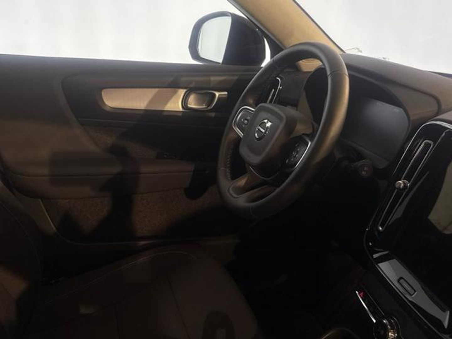 Volvo XC40 B3 G Momentum Pro Auto 120 kW (163 CV)