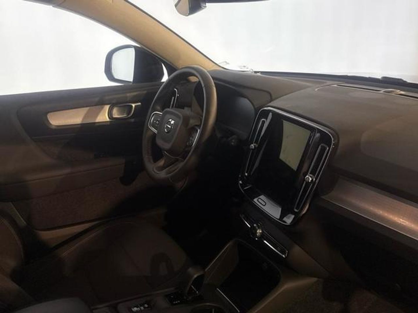 Volvo XC40 B3 G Momentum Pro Auto 120 kW (163 CV)