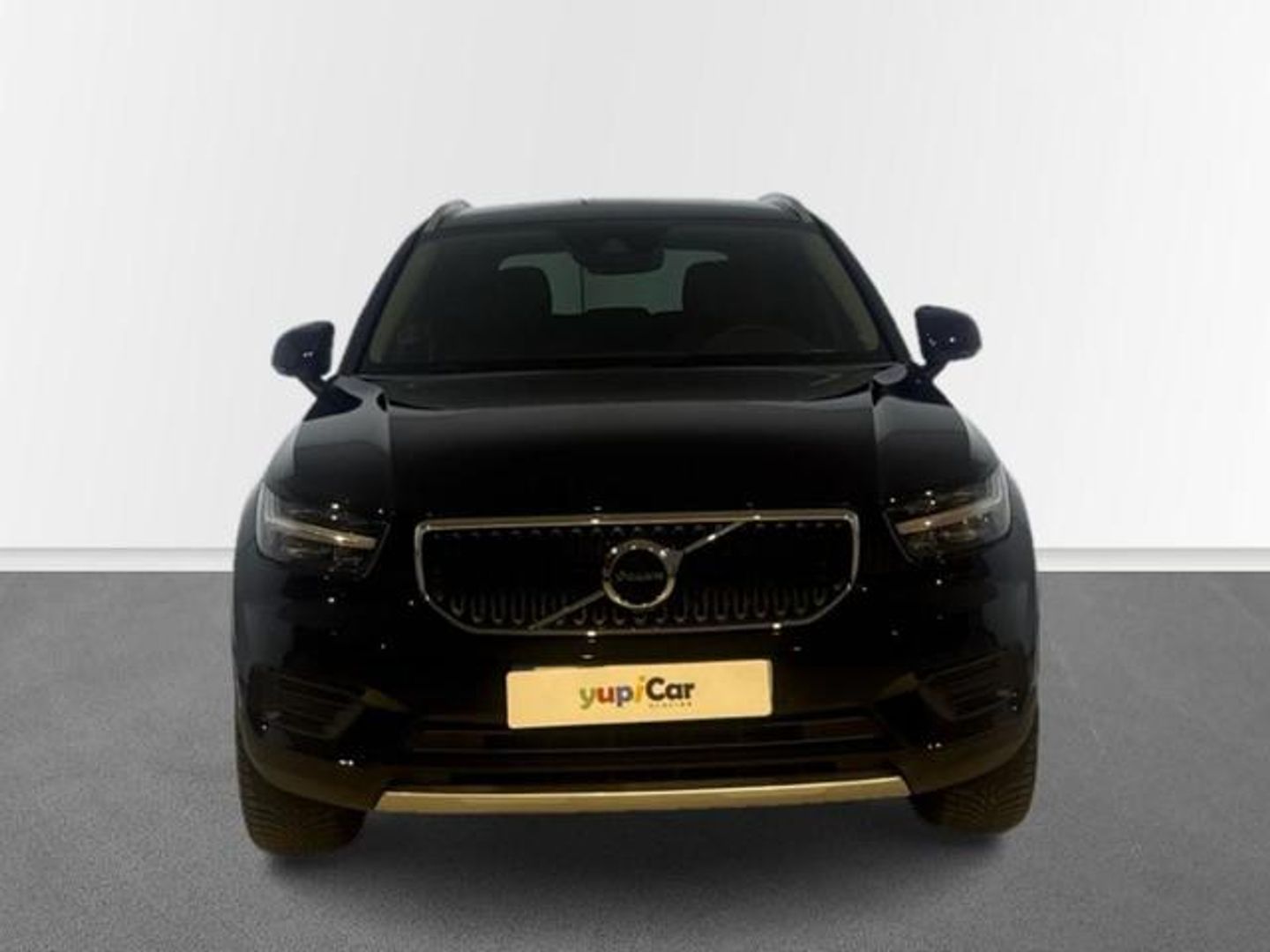 Volvo XC40 B3 G Momentum Pro Auto 120 kW (163 CV)