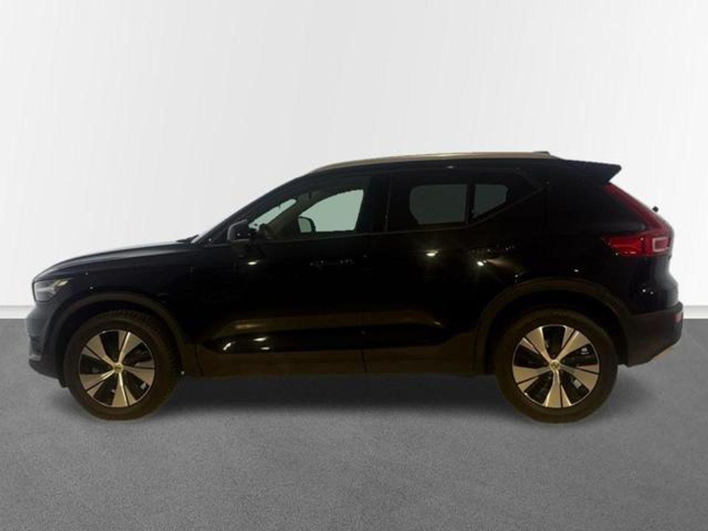 Volvo XC40 B3 G Momentum Pro Auto 120 kW (163 CV)