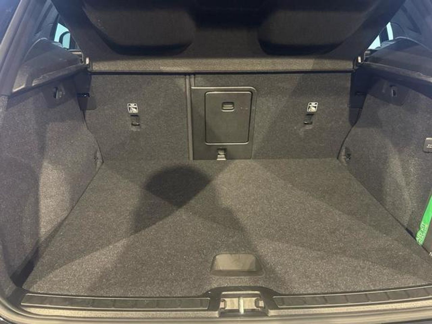 Volvo XC40 B3 G Momentum Pro Auto 120 kW (163 CV)
