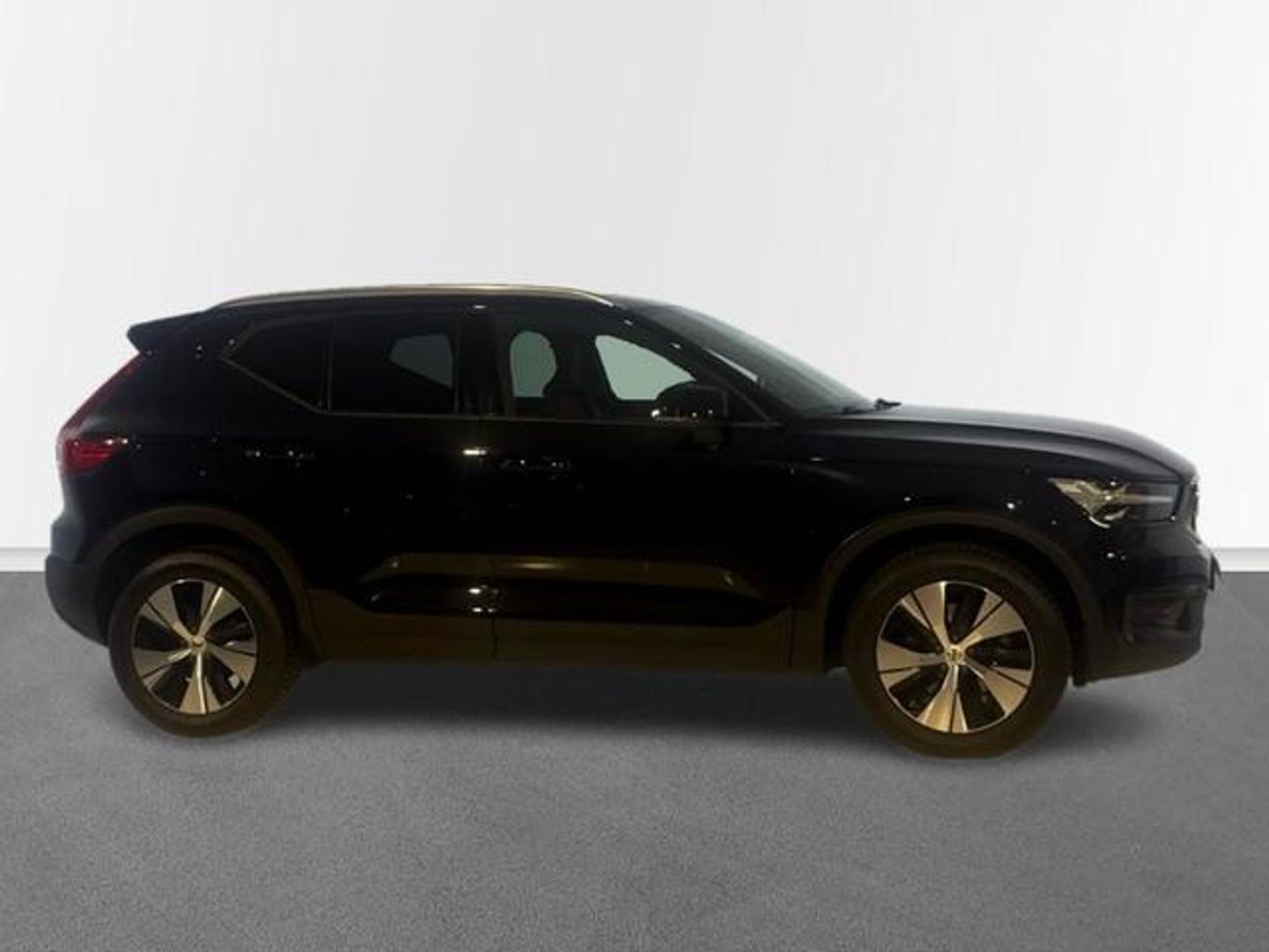 Volvo XC40 B3 G Momentum Pro Auto 120 kW (163 CV)