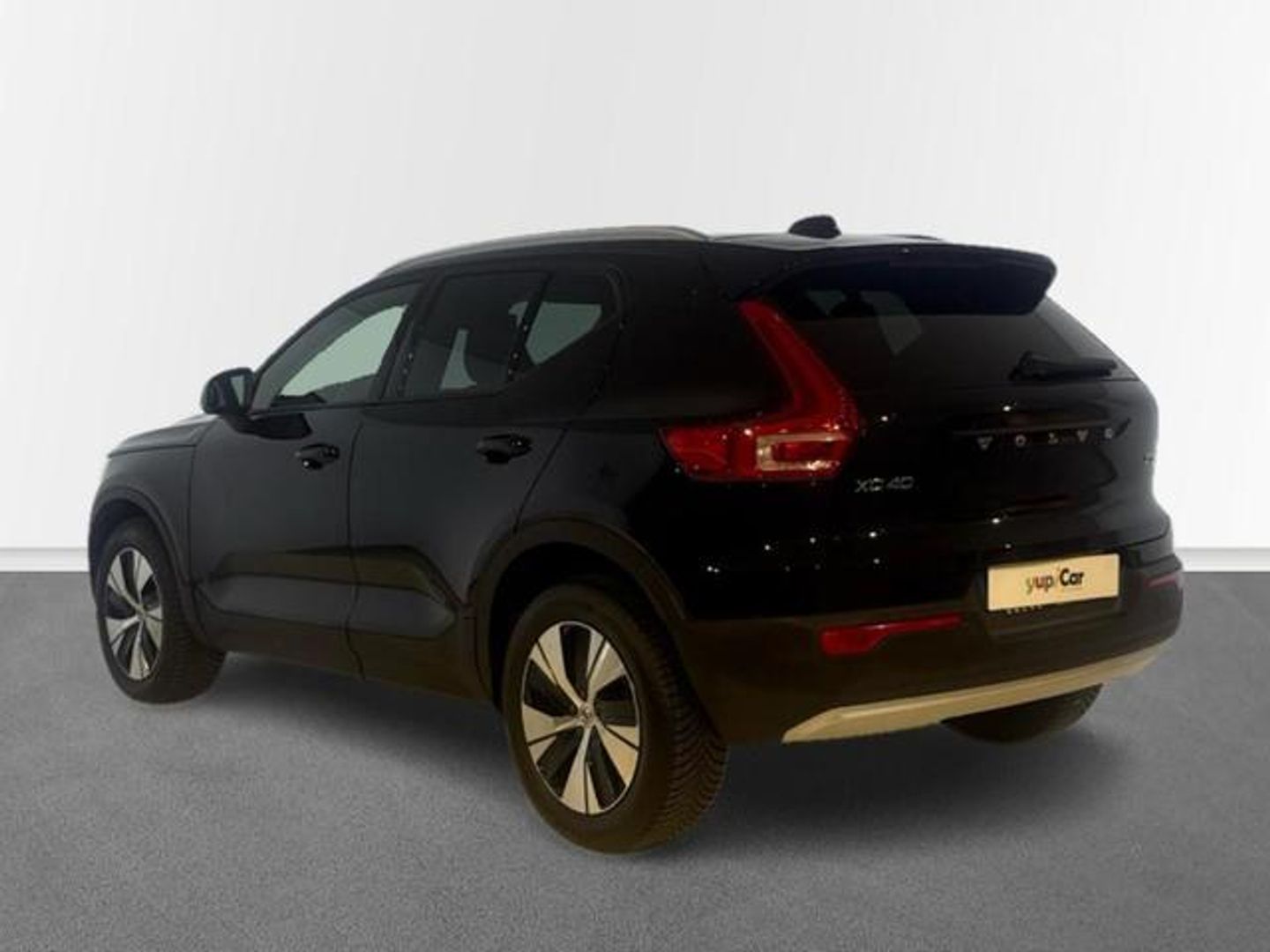 Volvo XC40 B3 G Momentum Pro Auto 120 kW (163 CV)