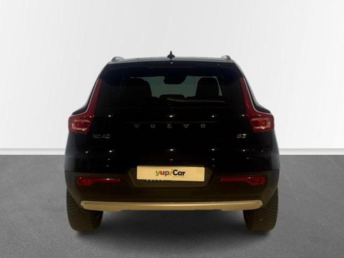 Volvo XC40 B3 G Momentum Pro Auto 120 kW (163 CV)