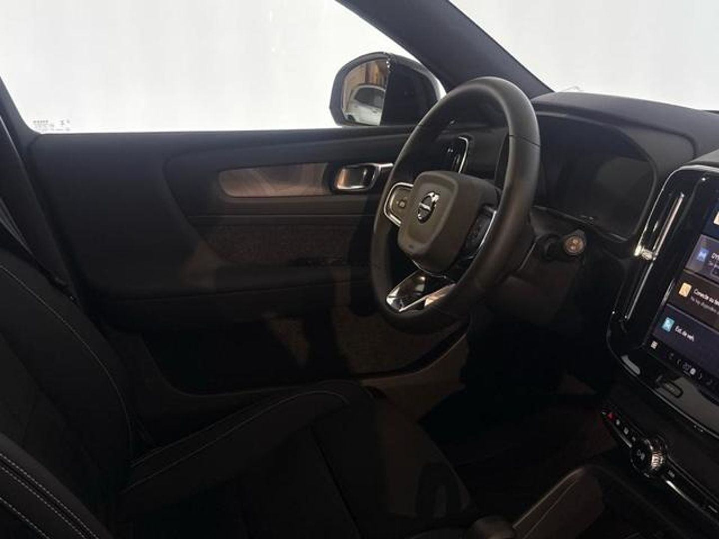Volvo XC40 Recharge Plus Auto 170 kW (231 CV)