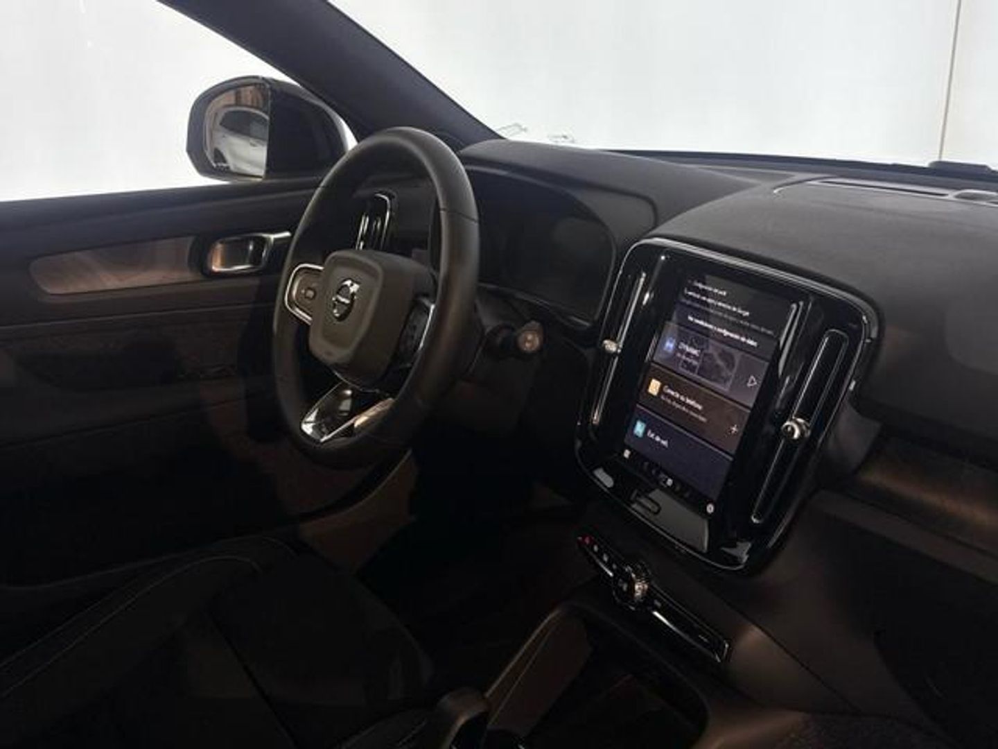Volvo XC40 Recharge Plus Auto 170 kW (231 CV)