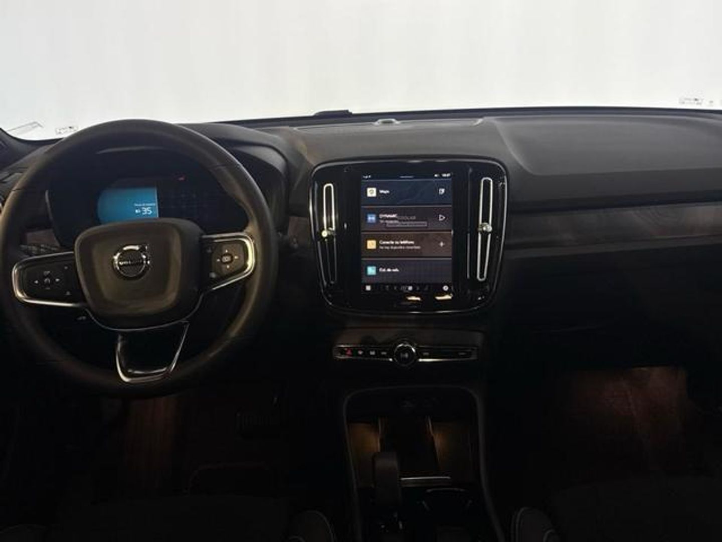 Volvo XC40 Recharge Plus Auto 170 kW (231 CV)