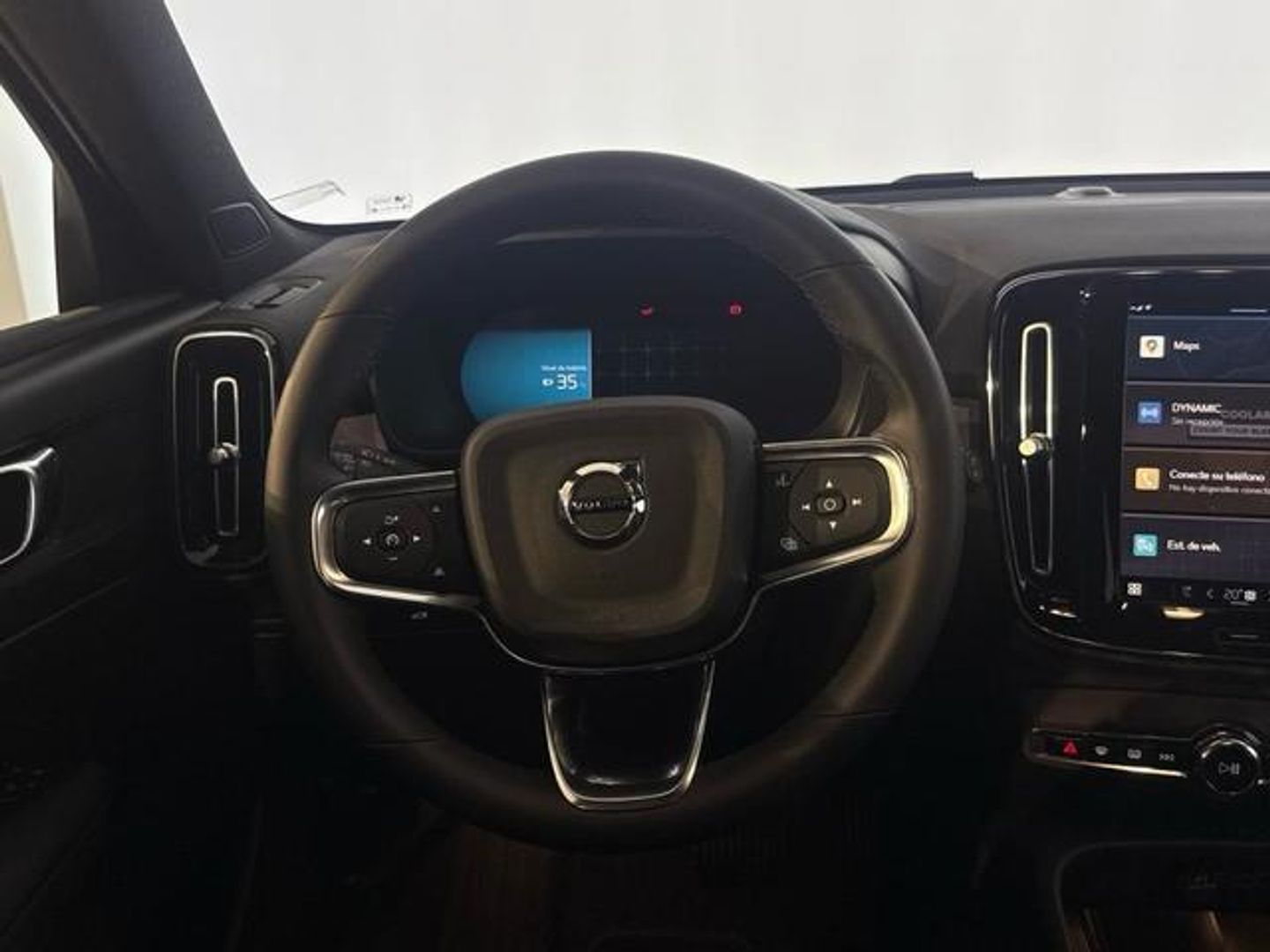 Volvo XC40 Recharge Plus Auto 170 kW (231 CV)
