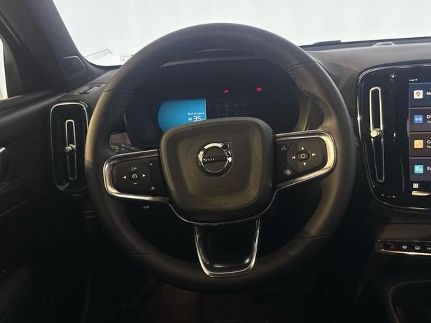 Volvo XC40 Recharge Plus Auto 170 kW (231 CV)