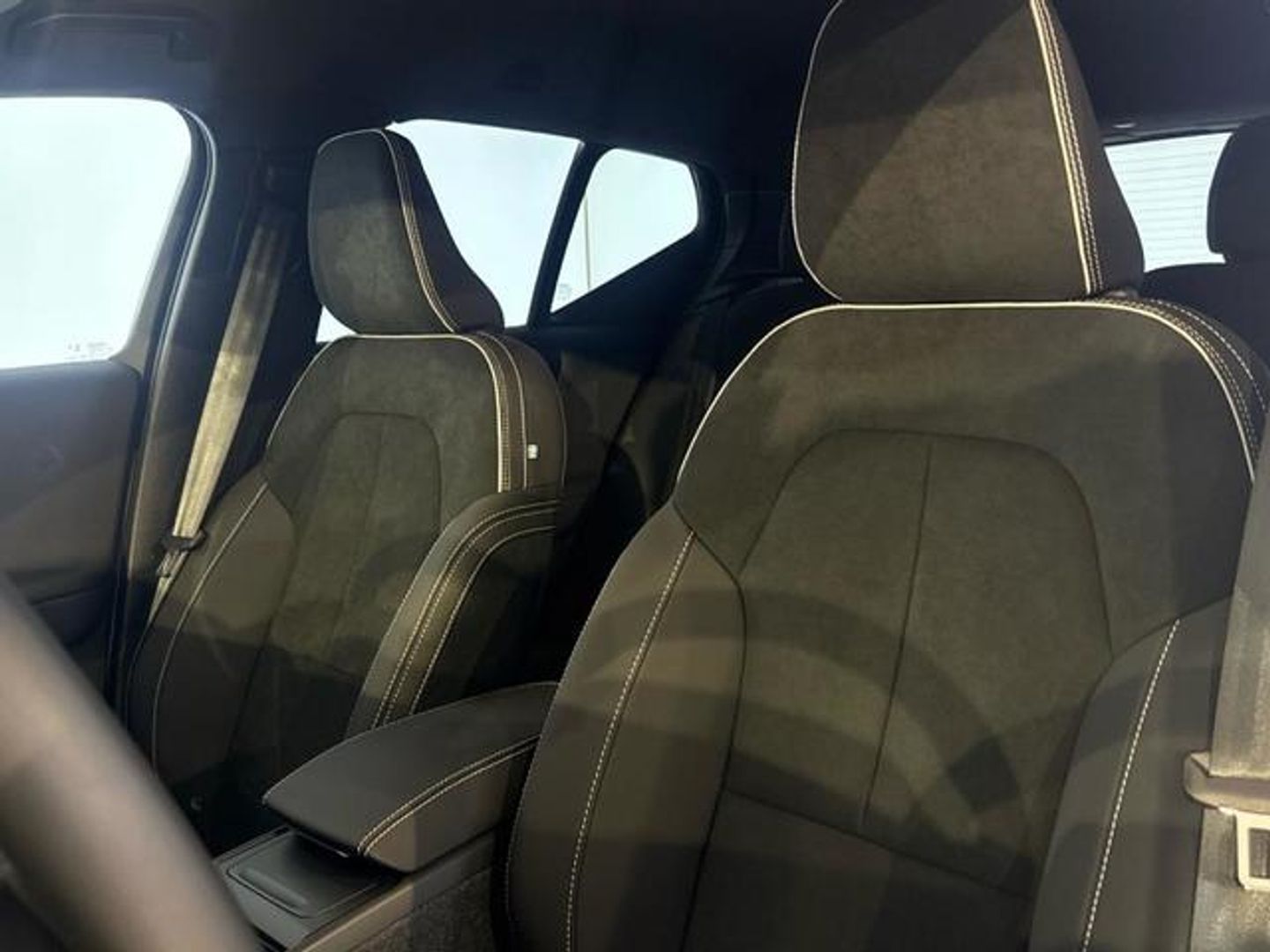 Volvo XC40 Recharge Plus Auto 170 kW (231 CV)