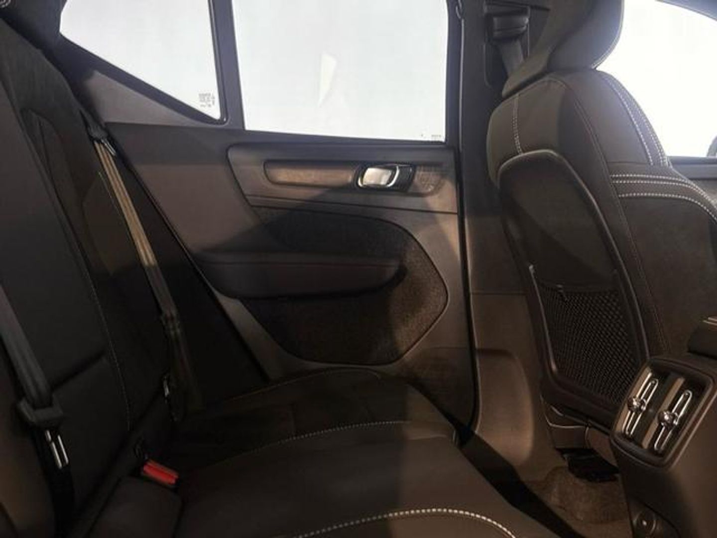 Volvo XC40 Recharge Plus Auto 170 kW (231 CV)