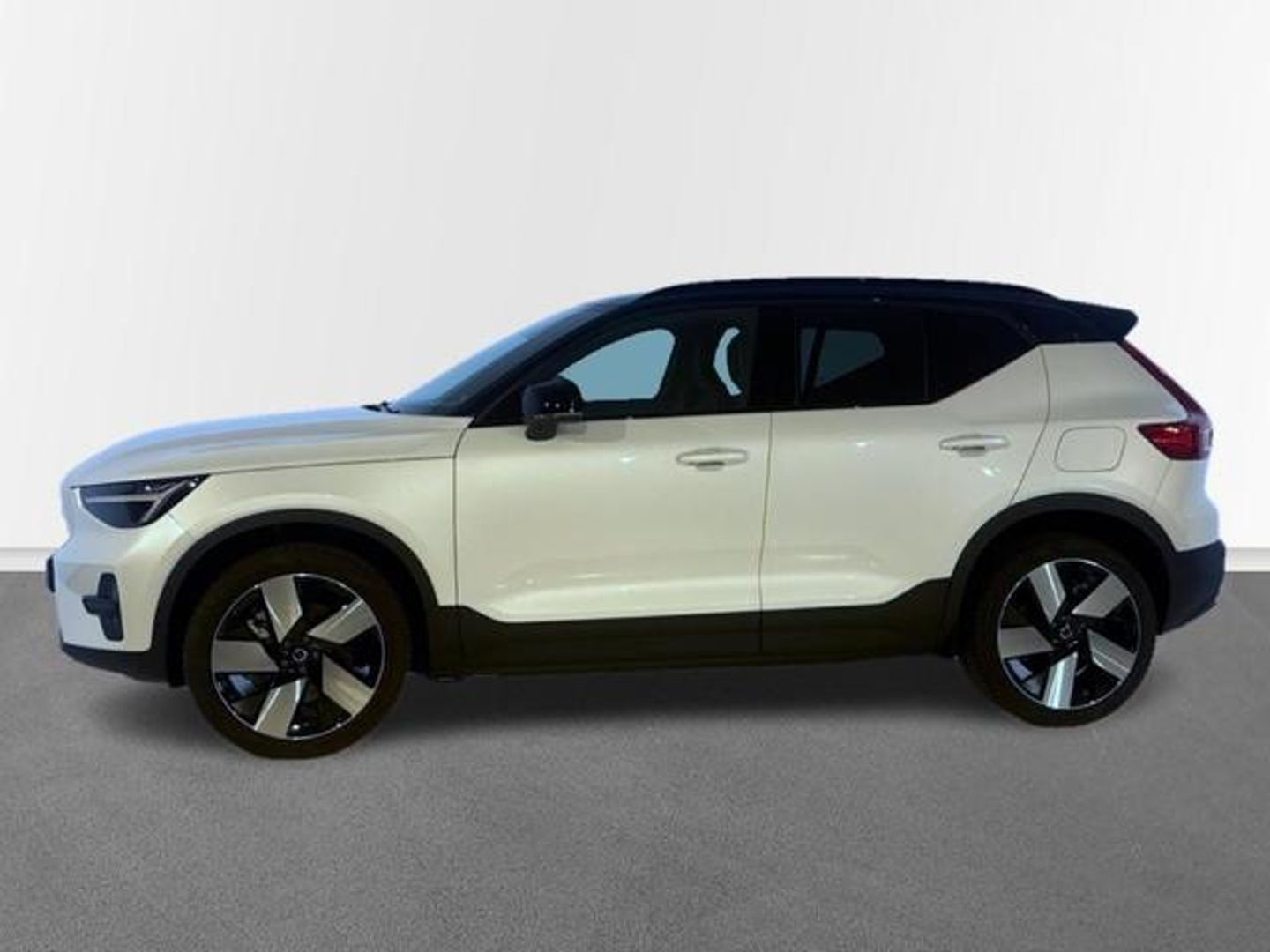 Volvo XC40 Recharge Plus Auto 170 kW (231 CV)