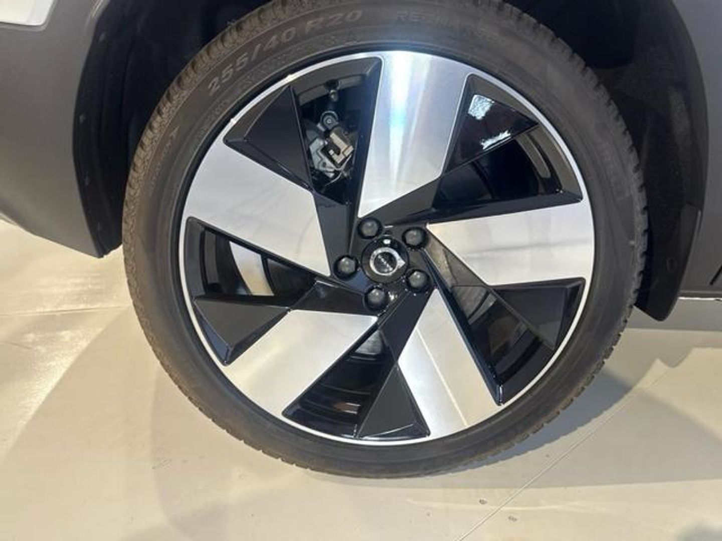 Volvo XC40 Recharge Plus Auto 170 kW (231 CV)