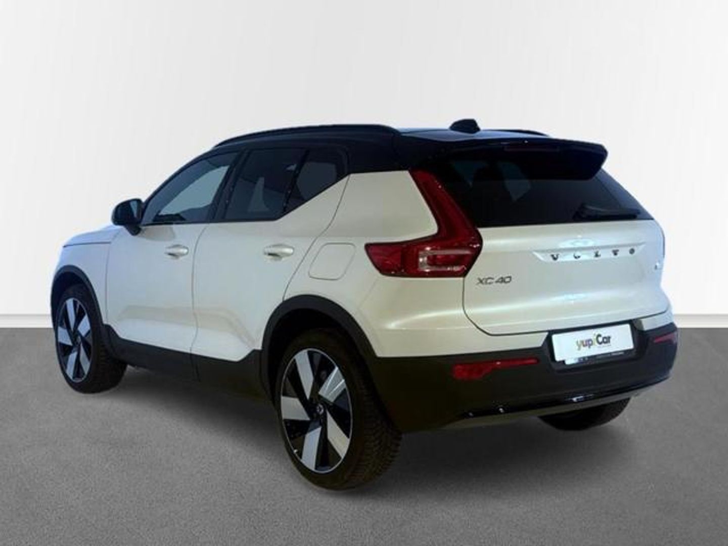 Volvo XC40 Recharge Plus Auto 170 kW (231 CV)