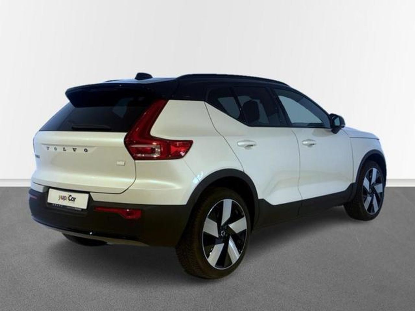 Volvo XC40 Recharge Plus Auto 170 kW (231 CV)