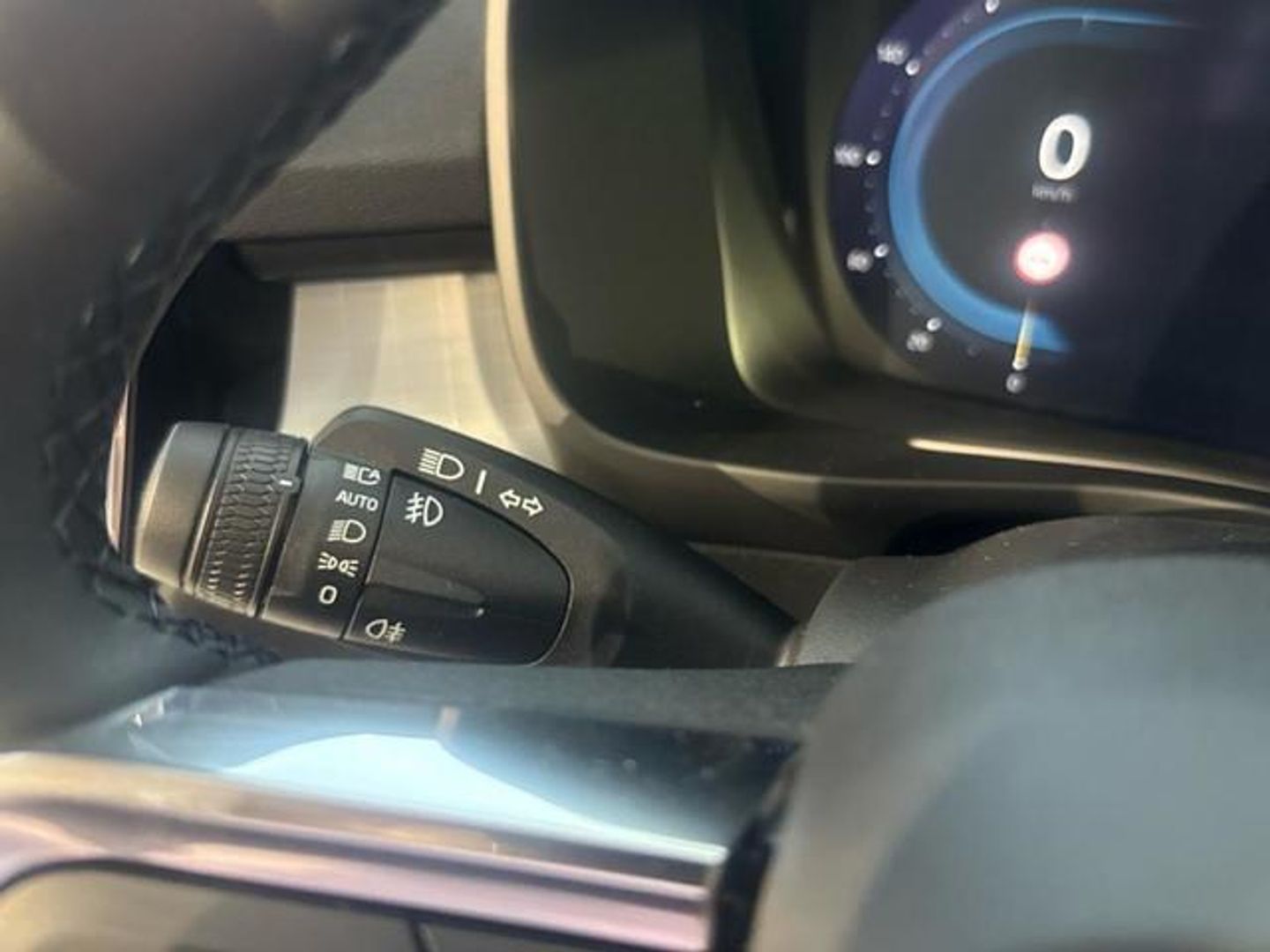 Volvo XC40 B3 G Core Auto 120 kW (163 CV)