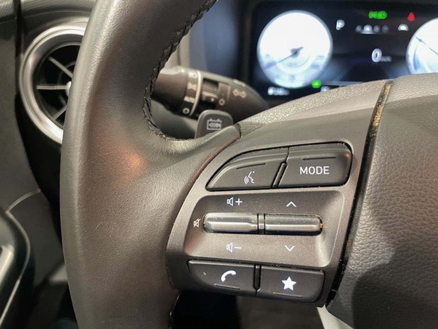 Hyundai Kona EV Maxx 100 kW (136 CV)