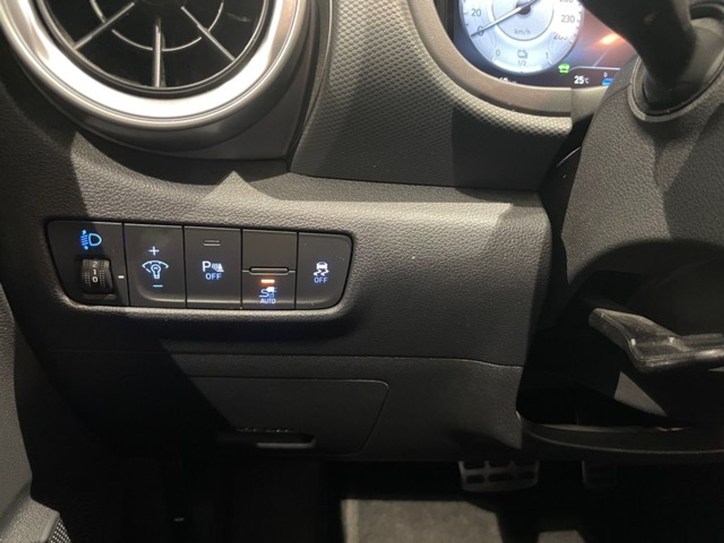 Hyundai Kona EV Maxx 100 kW (136 CV)