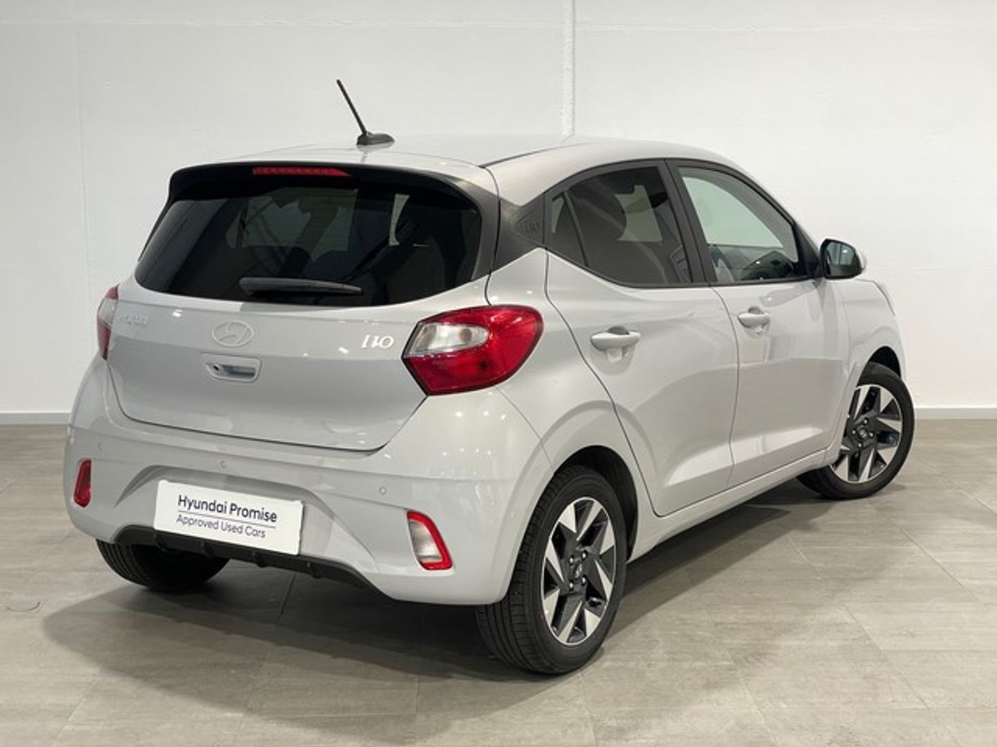 Hyundai i10 1.0 Klass 47 kW (63 CV) Gris Utilitarian